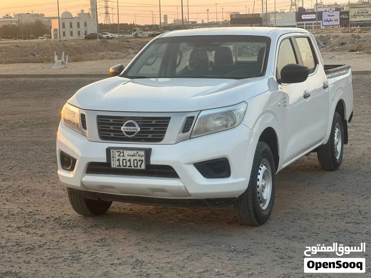 Nissan DX 2022