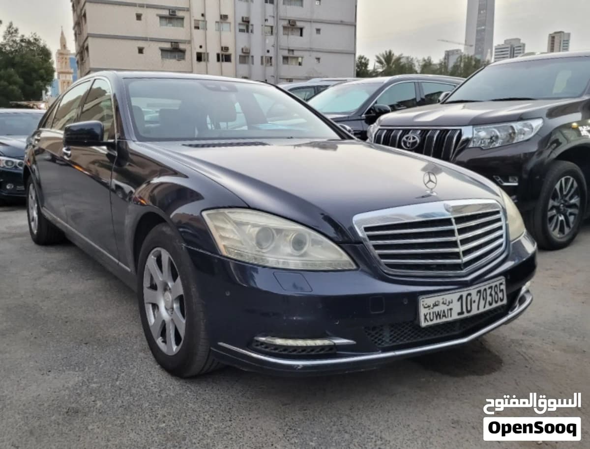 Mercedes-Benz S-Class 2011